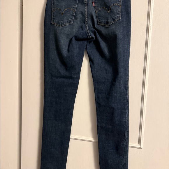 Levi's Sculpt Jeans in Dark Blue - Picture 7 of 10